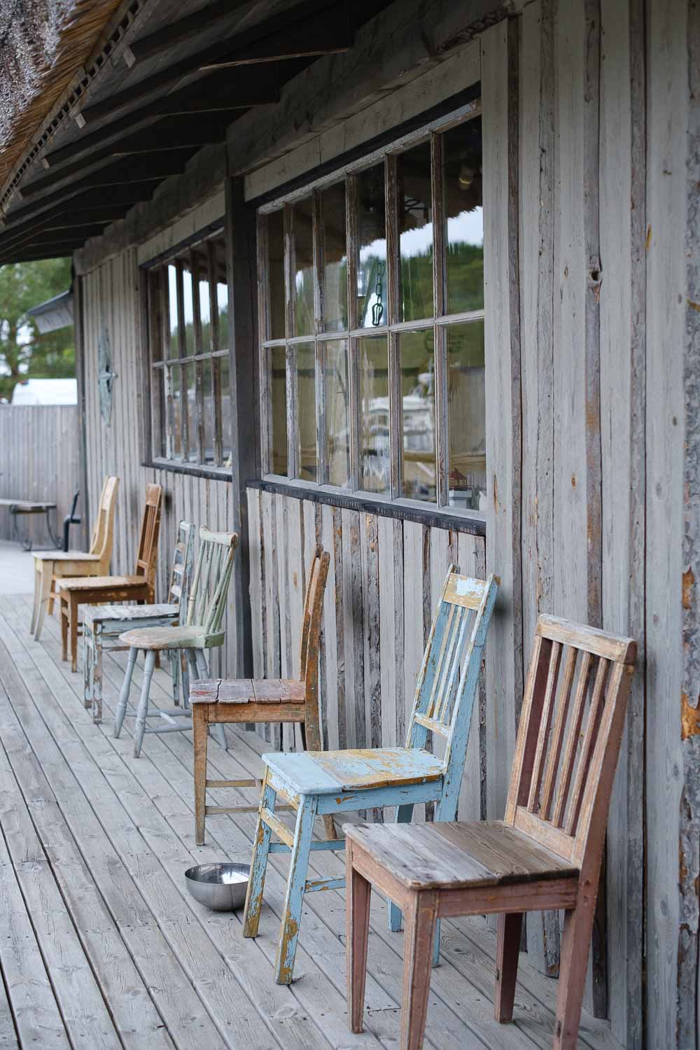Tunnelmakuvia Kustavista Peterzenistä. Valokuva.