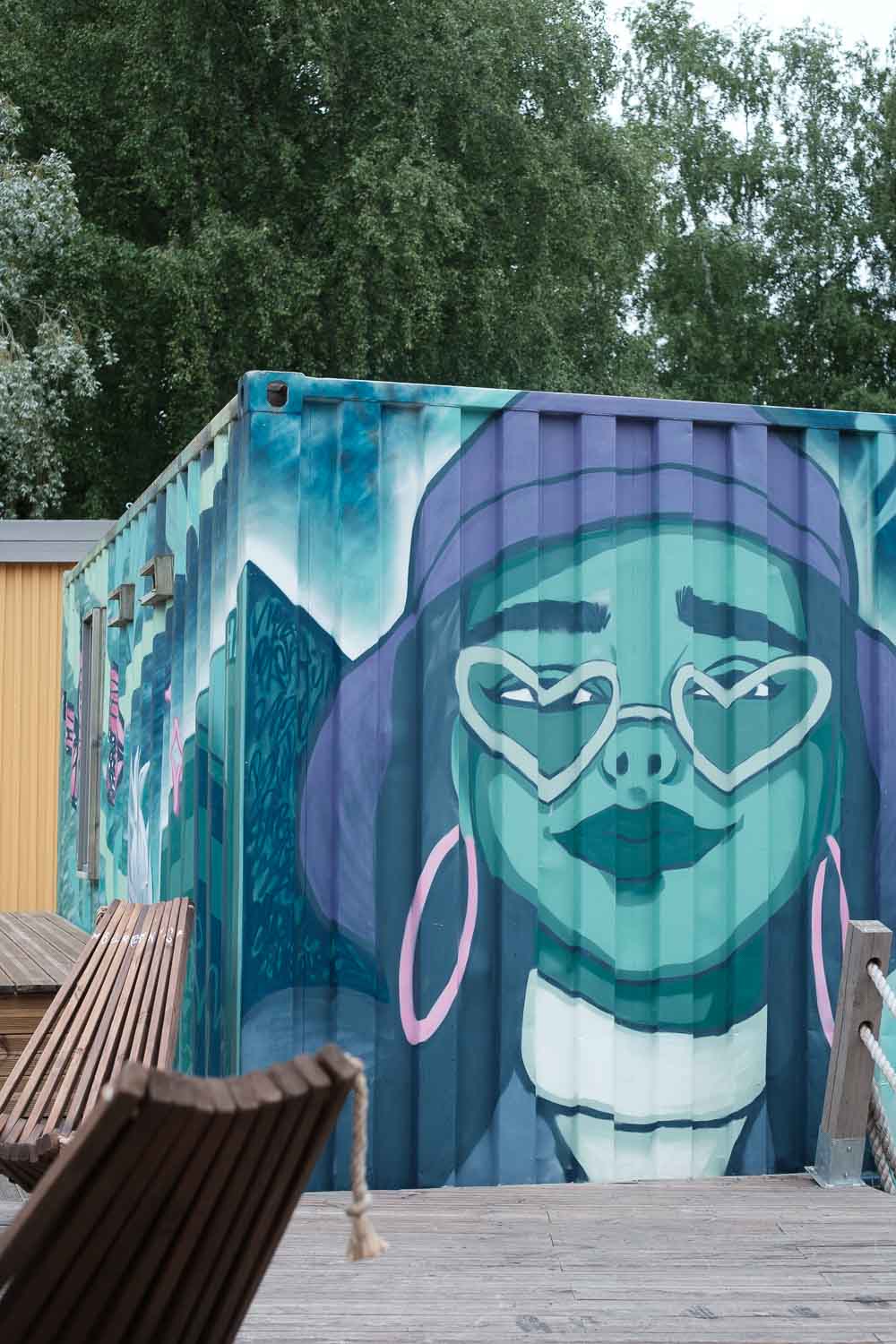 Tampereen Hiedanranta kesäkohteena. Valokuva.